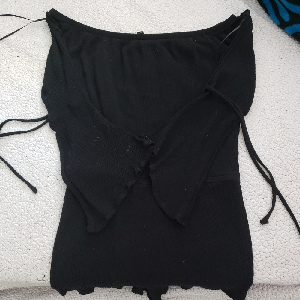 Open shoulder black top